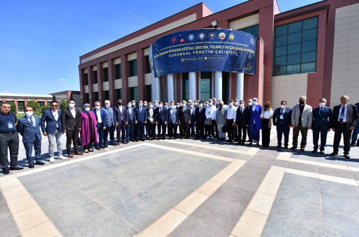 Ahilik perspektifinden eğitim, üretim, ticaret ve çalışma hayatında kurumsal yönetim çalıştayı