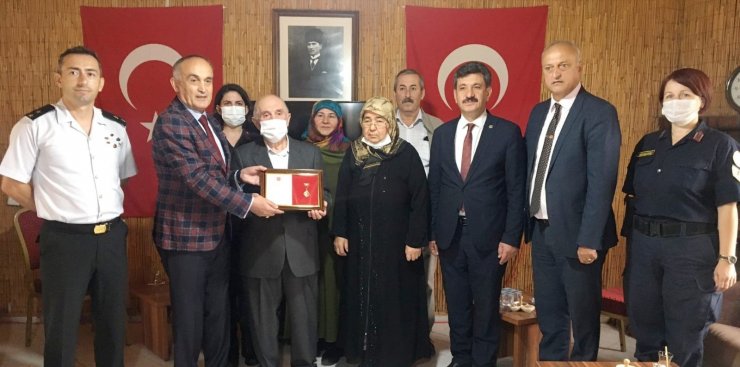 Yerköylü karı-koca evlerini, TSK Güçlendirme Vakfı’na bağışladı