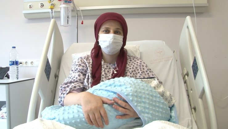 Hamileyken Covid-19’a yakalanan Yeşim Sencer: “Olmadım aşı ama pişman oldum, daha kolay atlatabilirdim”