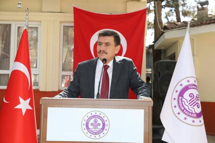Burdur Valisi Arslantaş: "Bu ülkenin tapusunu şehit ve gazilerimiz mühürlemiştir"