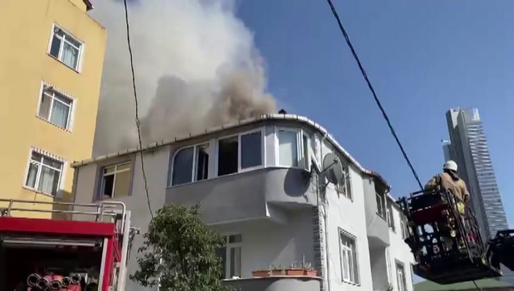Ümraniye’de 2 katlı binada korkutan yangın