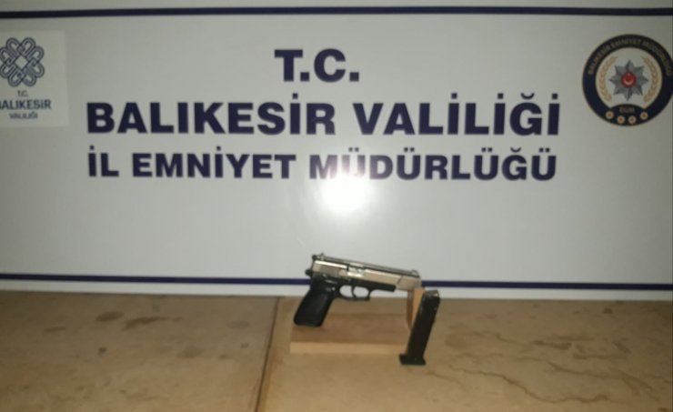 Balıkesir’de polisten 12 şahsa gözaltı