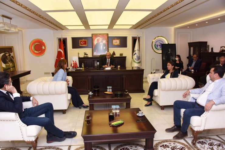 Başkan Bakkalcıoğlu milletvekilleri ile bir araya geldi