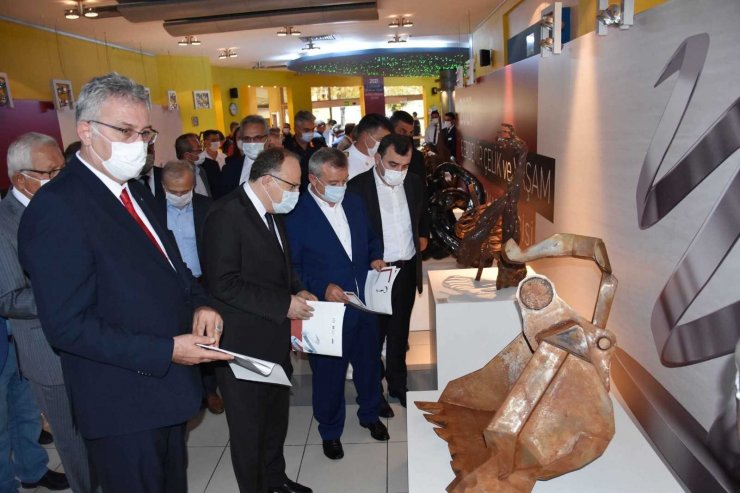 Çelik ve Yaşam Heykel Yarışması’nda dereceye giren eserler görücüye çıktı