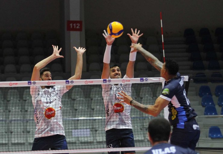 7. TSYD İzmir Voleybol Turnuvasında ikinci gün tamamlandı