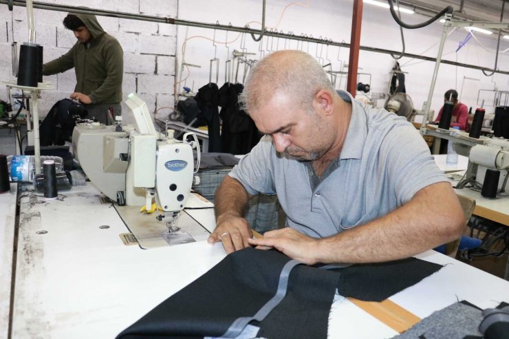 Ünlü markaların giysileri Kahramanmaraş’ta üretiliyor