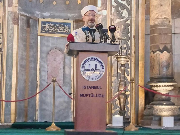 Diyanet İşleri Başkanı Erbaş: "Ayasofya ve Sultanahmet Camii’nin minarelerinden karşılıklı okunan ezanların milletimizin gönlünü nasıl coşturduğunu hep birlikte idrak ediyoruz"