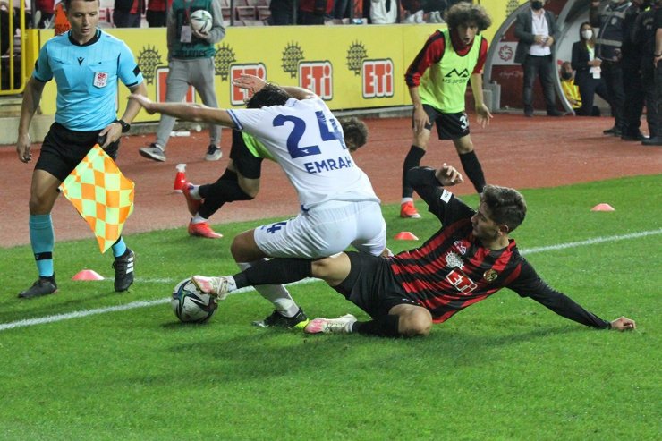 TFF 2. Lig: Eskişehirspor: 2 - Pazarspor: 6