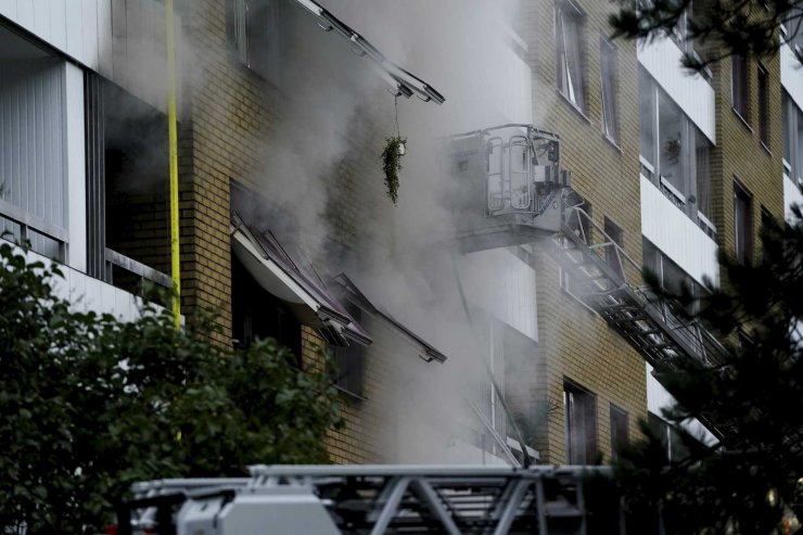İsveç’te bir apartmanda patlama: en az 25 yaralı
