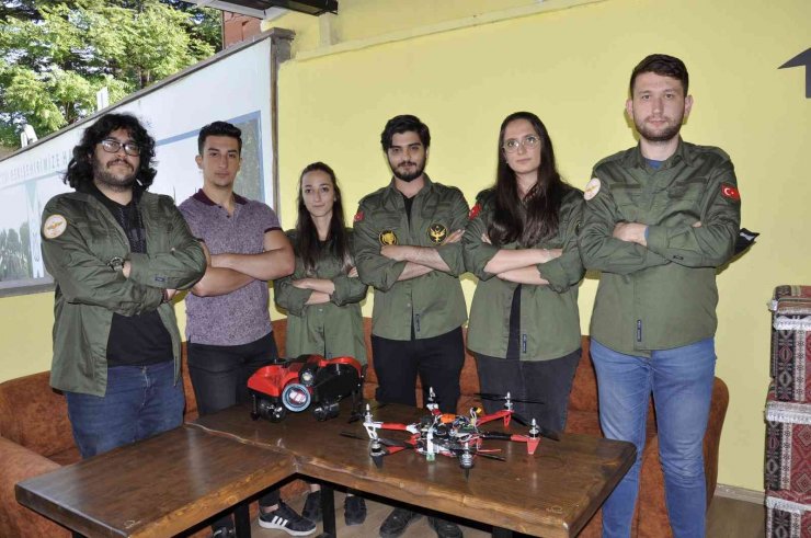 Tek yürek olan gençlerin gözü ’yükseklerde’