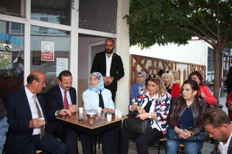 İYİ Parti Genel Başkan Yardımcısı Ağıralioğlu, Erzurum’da esnafın sorunlarını dinledi
