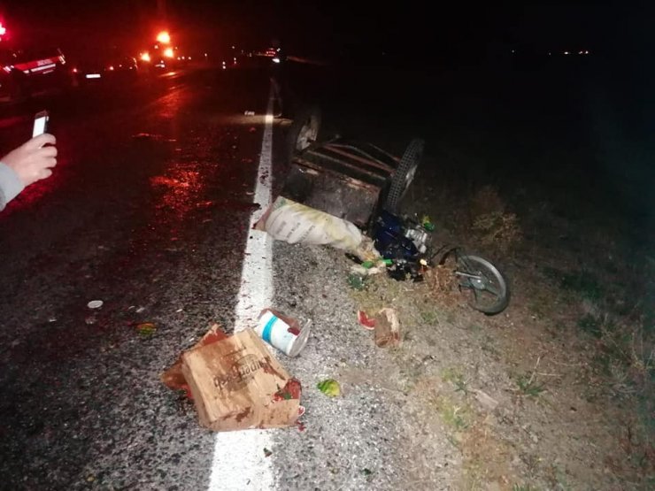 Konya’da ticari taksi ile üç tekerlekli motosiklet çarpıştı: 2 yaralı