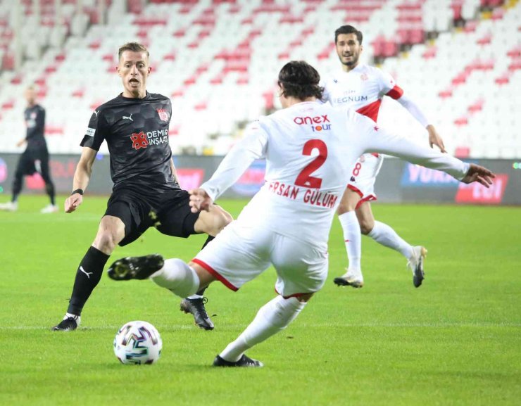 Sivasspor ile Antalyaspor 25. randevuda
