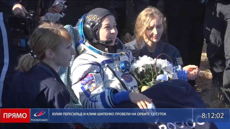 İlk uzay filmi için Uluslararası Uzay İstasyonu’na giden Rus ekip Dünya’ya döndü