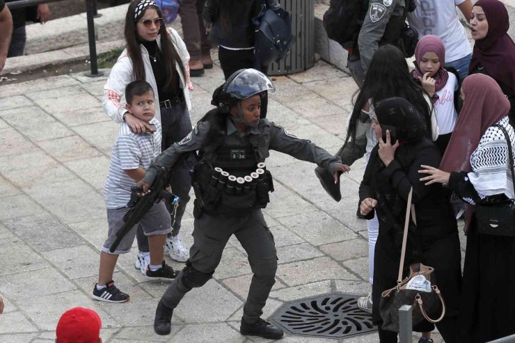 İsrail’den Kudüs’te Mevlit Kandilini kutlayan Filistinlilere müdahale: 20 yaralı, 7 gözaltı