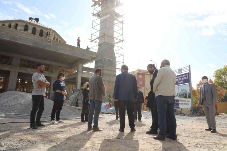 Başkan Palancıoğlu Dursun Koca Cami’nin inşaatını inceledi