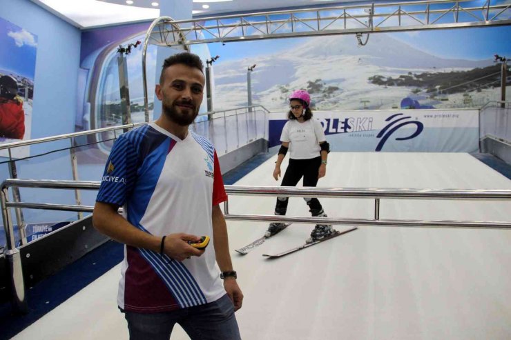 Türkiye’nin tek kayak simülasyonu acemileri sezona hazırlıyor
