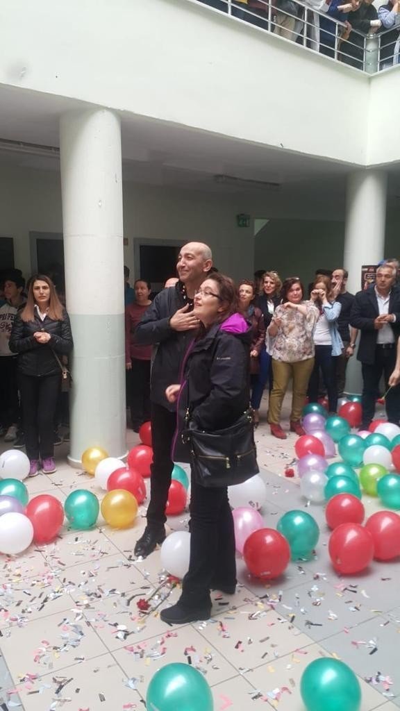 Duygulandıran karşılama ile Türkiye’yi ağlatan Muharrem öğretmen kansere yenildi