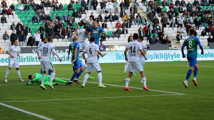 Spor Toto Süper Lig: Konyaspor: 1 - Çaykur Rizespor: 0 (İlk yarı)