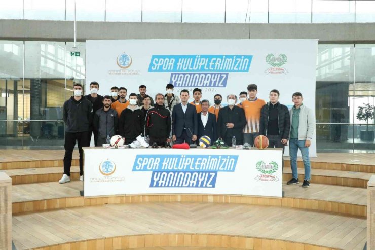 Yenişehir belediyesinden amatör spor kulüplerine malzeme desteği