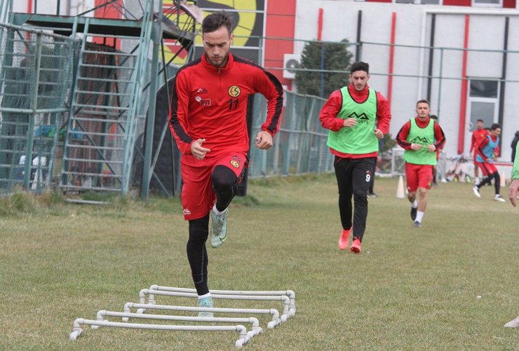 Eskişehirspor Kırşehir Belediyespor maçına hazırlanıyor