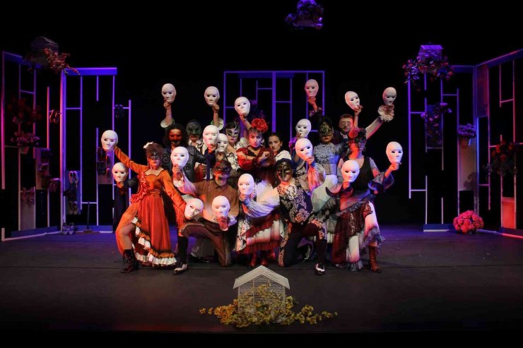 Erzurum Devlet Tiyatrosu “Eskicinin Tazesi” oyununu sahneliyor