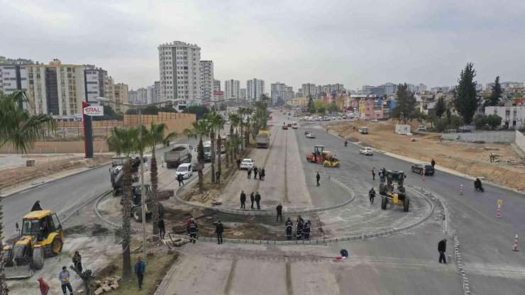Adana’da trafiğin sıkıştığı 26 noktada çalışma