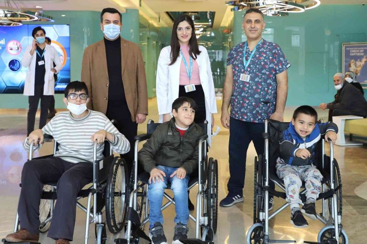 Liv Hospital’den 10 engelliye tekerlekli sandalye