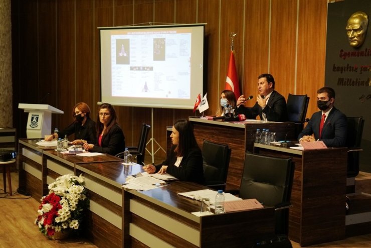 Bodrum Belediyesi meclis toplantısında işaret diliyle çeviri yapıldı