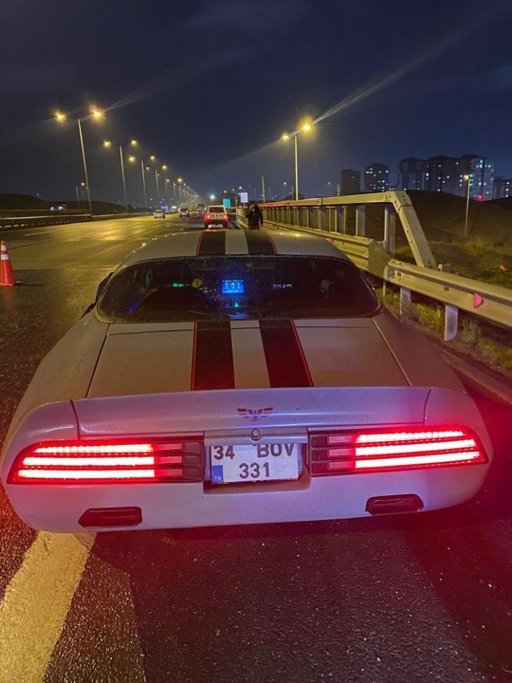 Eski Galatasaraylı futbolcu Hakan Ünsal kaza yaptı