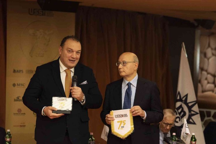 İtalya’da Keşaplı’ya spor dalında “En Başarılı Yabancı Muhabir” ödülü verildi