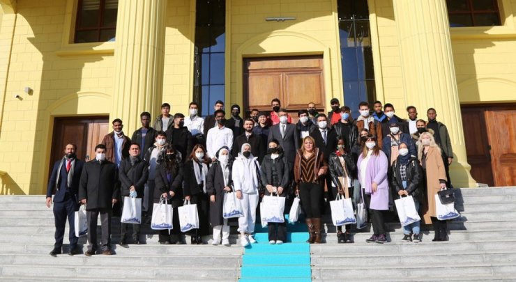 43 ülkeden 43 öğrencinin Kütahya ziyaretleri sürüyor