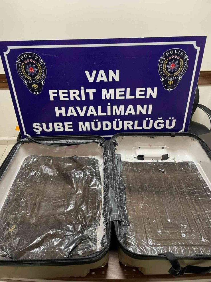 Van’da hava yoluyla uyuşturucu sevkiyatı polise takıldı