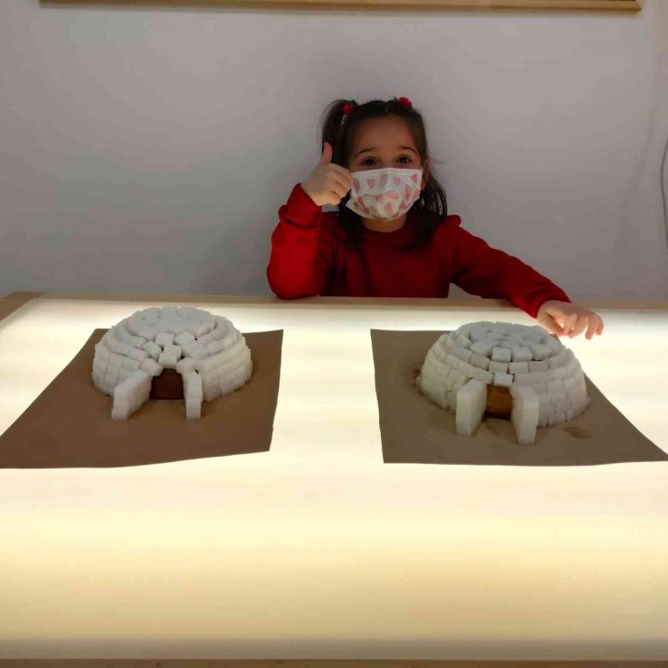 Küp şekerden iglo yaptılar