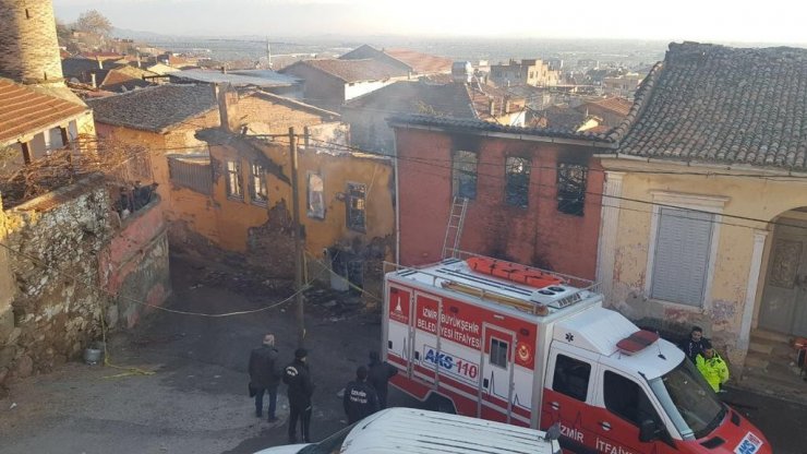 İzmir’deki yangın faciasında 3 kardeş can verdi