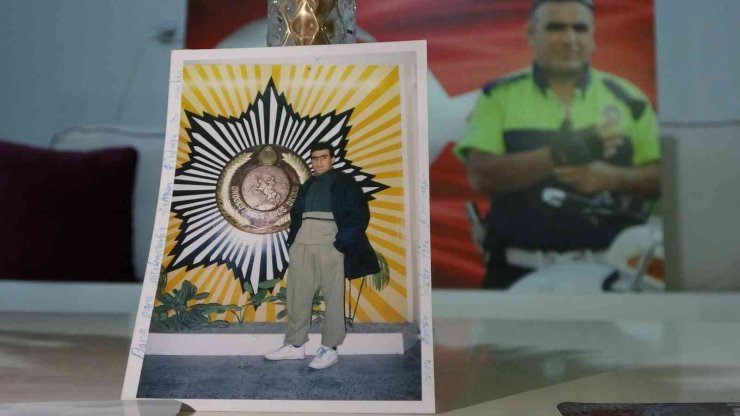 Şehit polis Fethi Sekin’in 27 yıl önceki fotoğrafı ortaya çıktı, üzerindeki not herkesi duygulandırdı