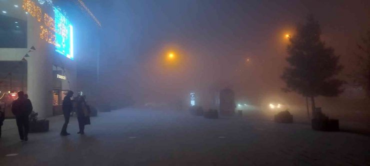 Mardin’de etkili olan sis sürücülere zor anlar yaşattı