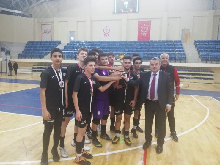 Bozüyük’te Futsal Şampiyonu Kumral Abdal Anadolu Lisesi oldu