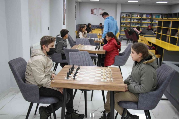 Şemdinlili çocuklar satranç turnuvasına hazırlanıyor