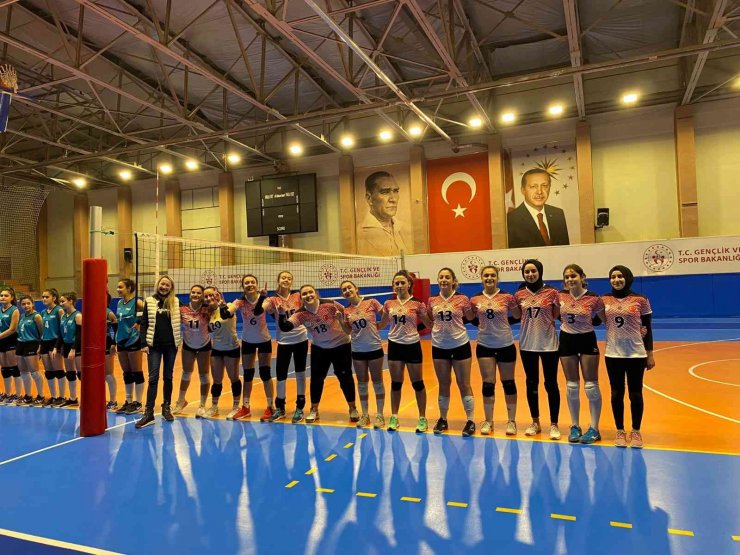 Genç Kızlar Voleybol Takımı Nevşehir İl Birincisi oldu