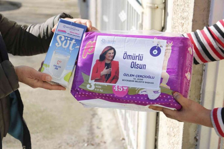 Aydın Büyükşehir Belediyesi’nden bebek bezi ve süt desteği