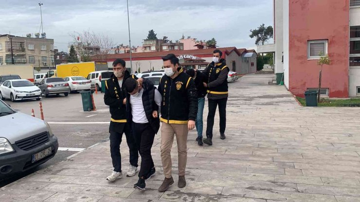 Adana’da 4 kişinin motosikletini çalan iki şüpheli tutuklandı