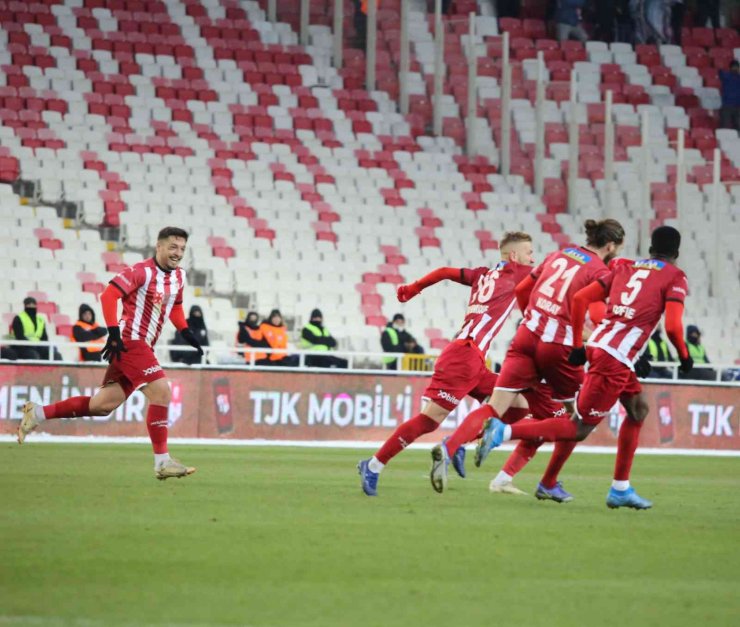 Sivasspor, evindeki yenilmezlik serisini 11 maça çıkardı