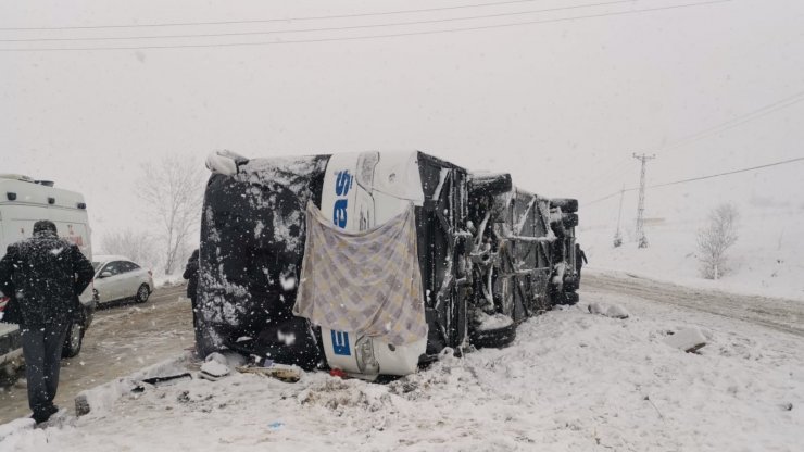 Tokat’ta yolcu otobüsü devrildi: 1 ölü, 38 yaralı