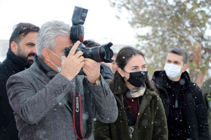 “Erzincan’da Kış Fotoğraf Maratonu” Vali Makas’ın deklanşöre basmasıyla başladı