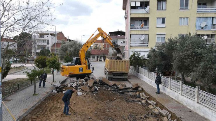 Nazilli Belediyesi Turan Mahallesi’nde yol yenileme çalışmalarına devam ediyor