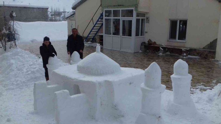 Kardan yapılan Ayasofya Camii hayran bıraktı