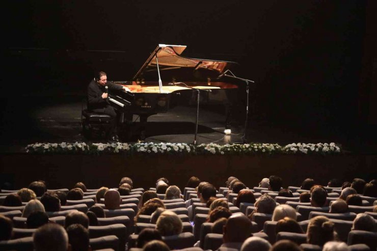 Mezitli Belediyesi Kültür Merkezi, sanatın merkezi oldu