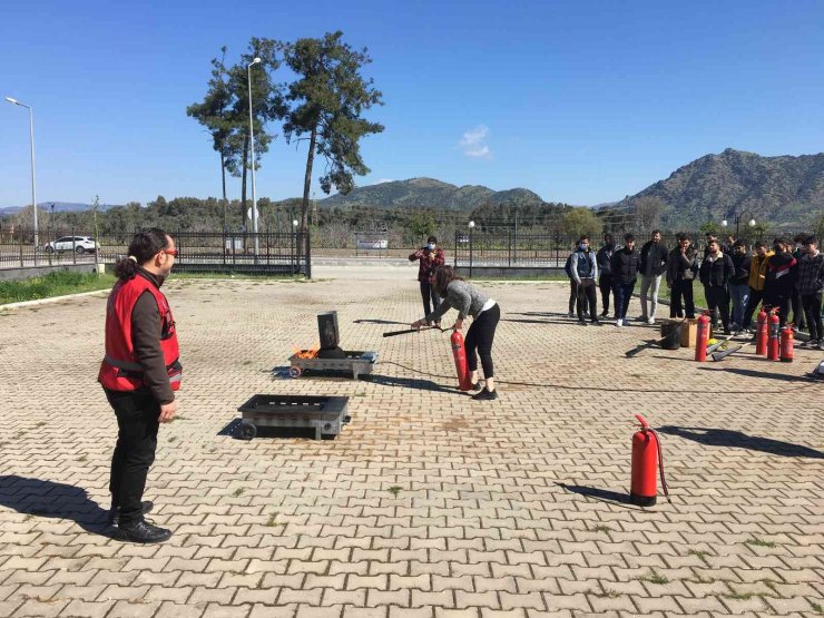 ADÜ’de ’Acil Durum Eğitim ve Tatbikatı’ gerçekleşti