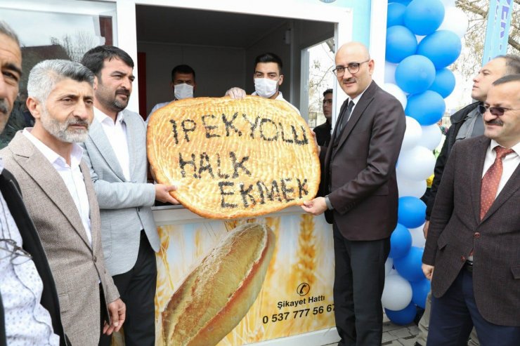 İpekyolu’nda halk ekmek satışı başladı